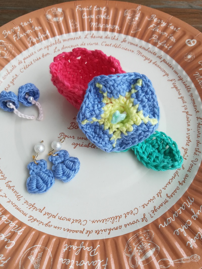 刺繍糸でかぎ針編み「あさがお」の編み方