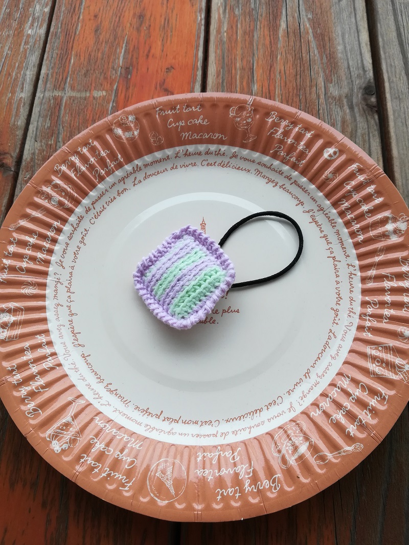刺繍糸でかぎ針編み「スクエアヘアゴム」の編み方