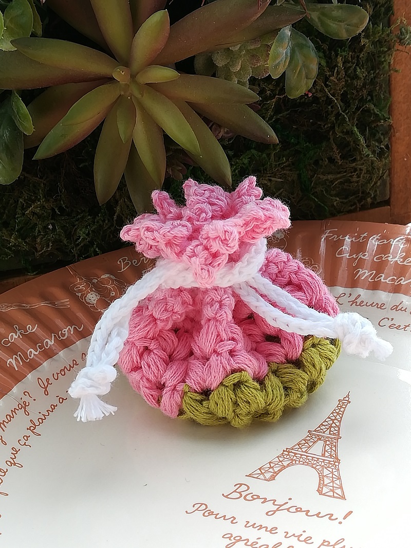 刺繍糸でかぎ針編み「ミニ巾着」の作り方