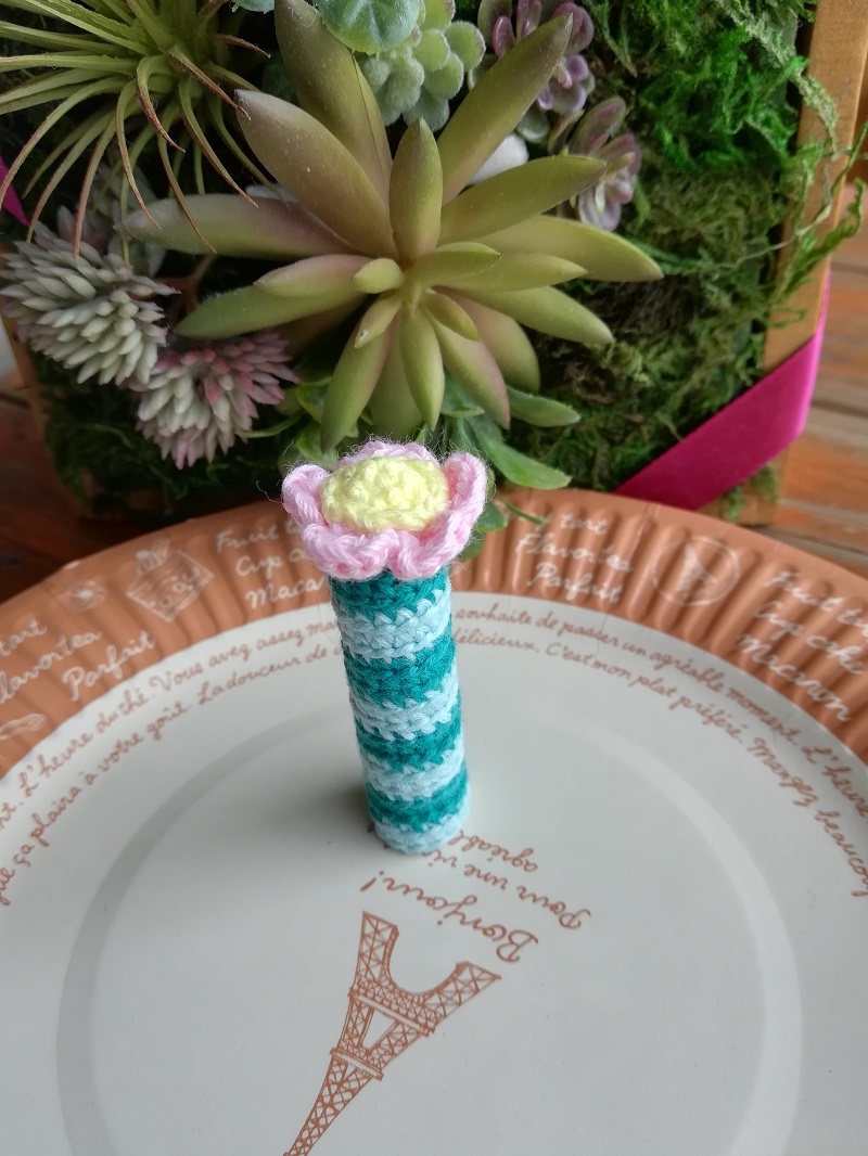 刺繍糸でかぎ針編み「立体フラワー」の作り方