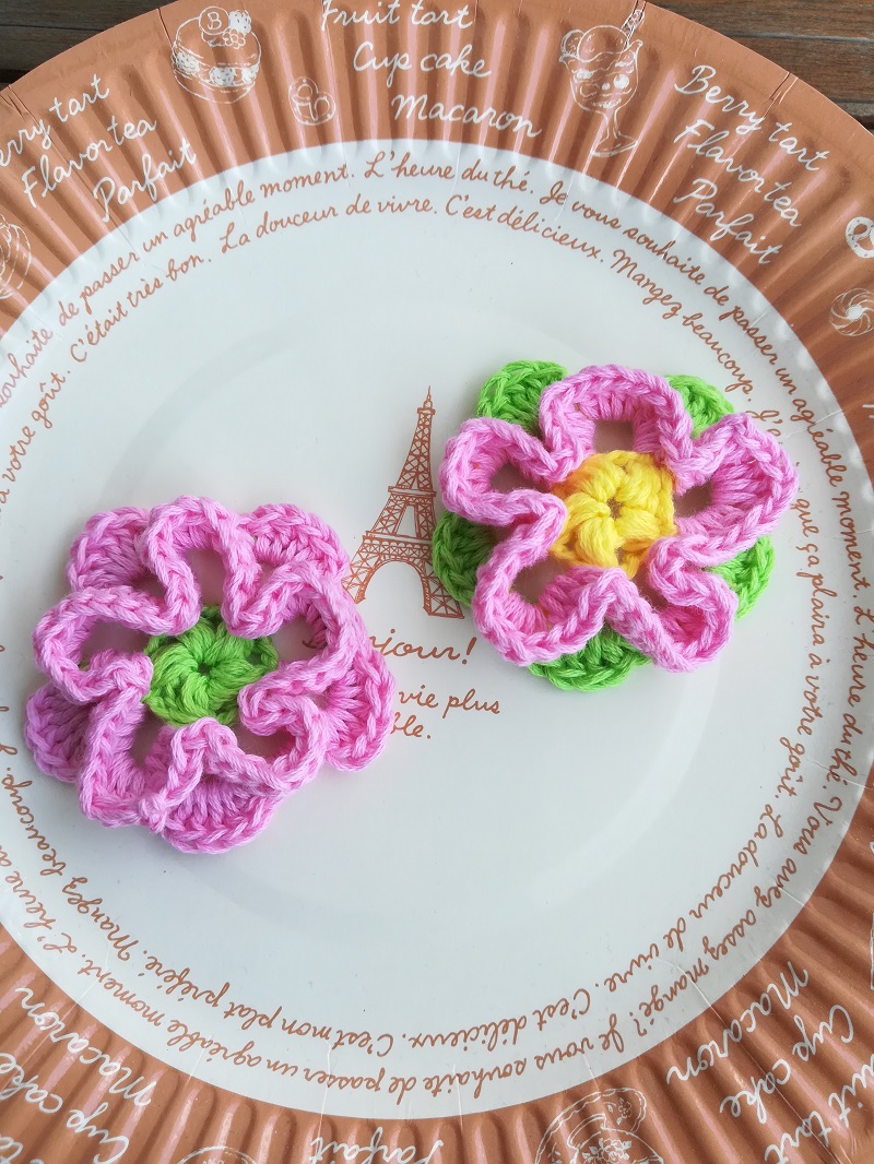 刺繍糸でかぎ針編み「立体的なお花」の編み方