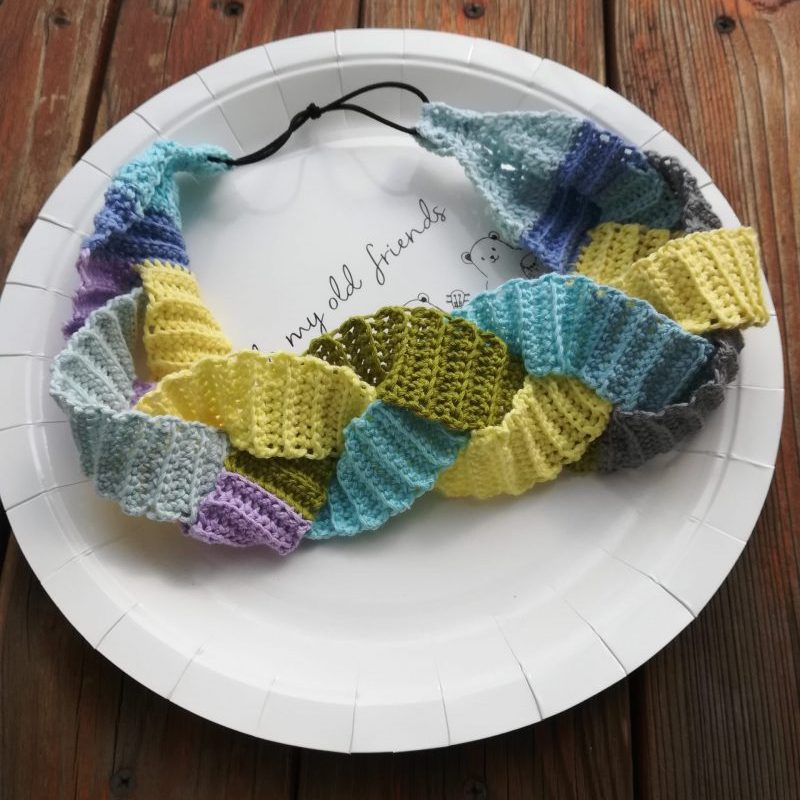 刺繍糸でかぎ針編み「うね編み模様の３つ編みヘアバンド」の編み方