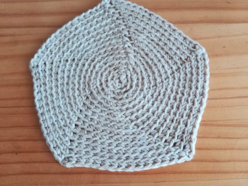 かぎ針編みで編む 5角形の小物入れ の作り方 手仕事好きの徒然ブログ