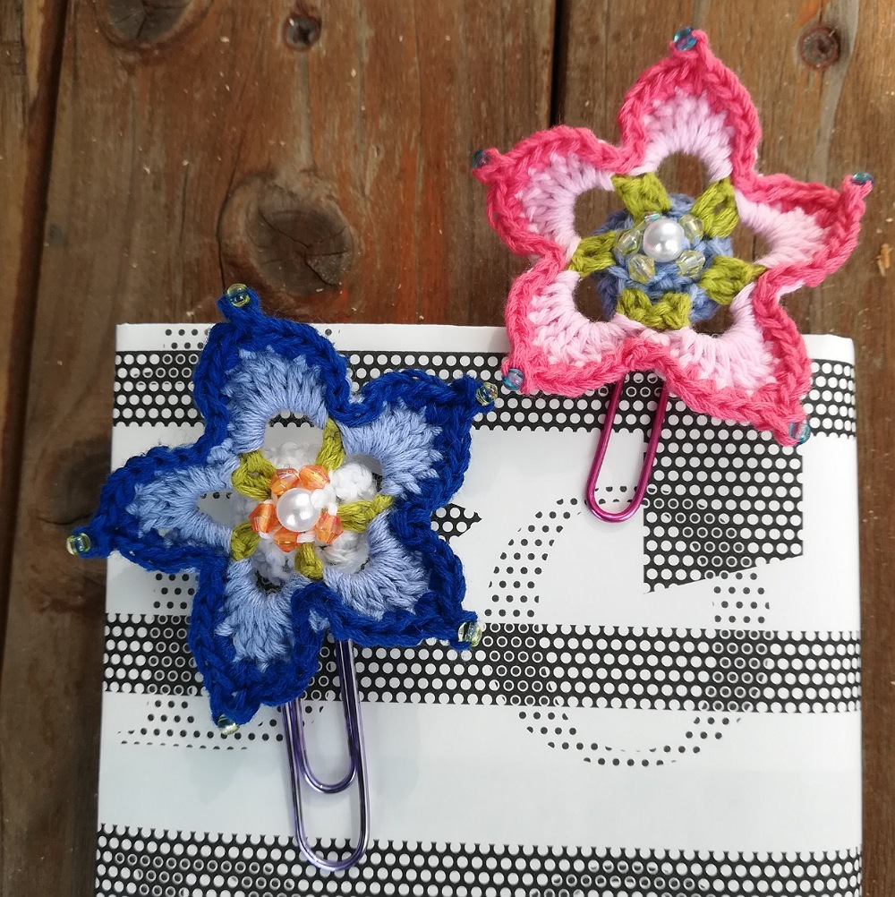 かぎ針編み「お花のブックマーカー」の編み方
