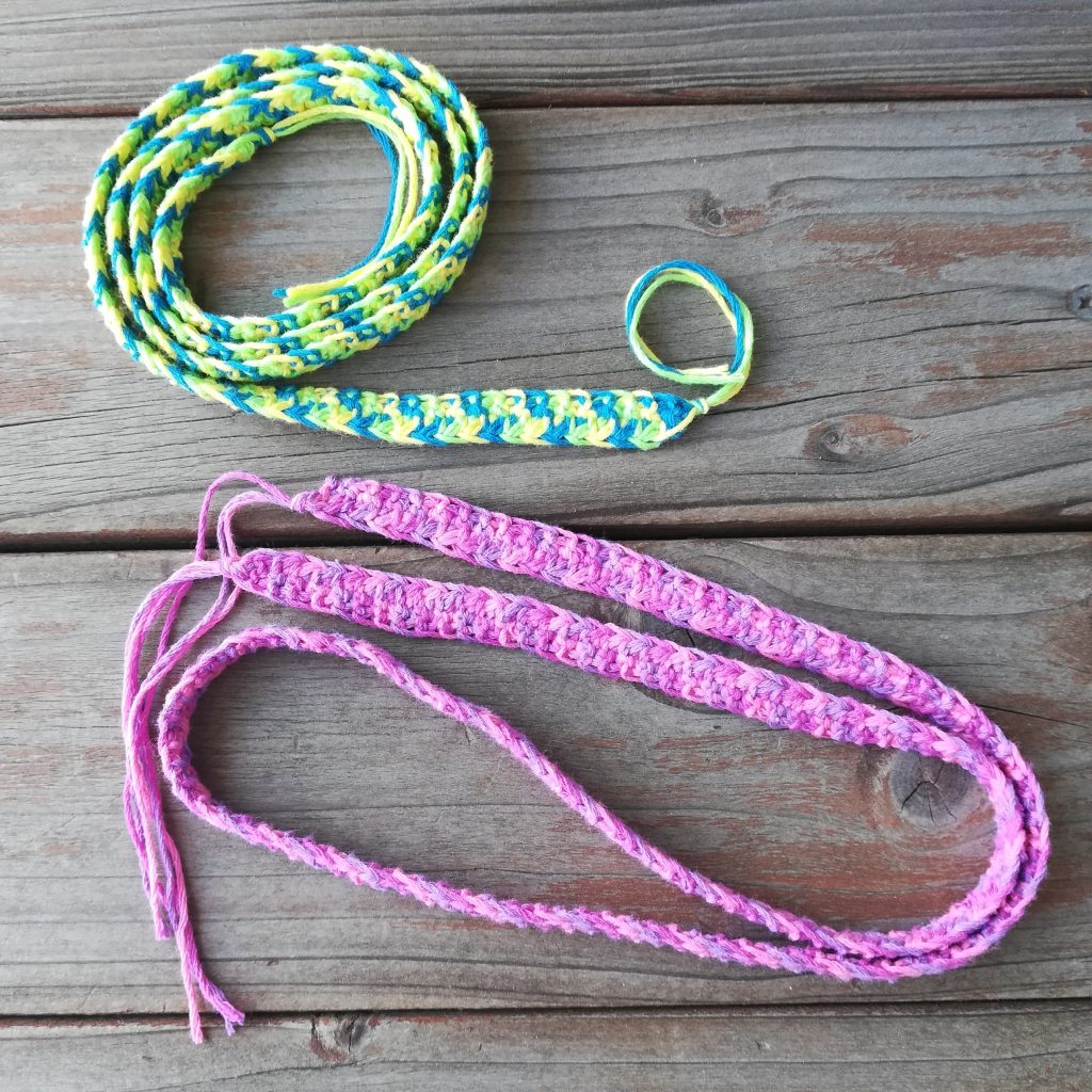 かぎ針編み「糸３色で編む細編み２目のえびコード」の編み方